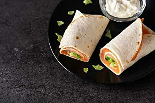 Wrap au saumon, fromage frais et crudités