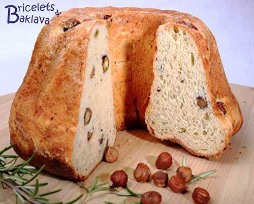 Kouglof aux noisettes et Parmesan