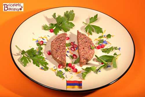 Pâté arménien aux haricots et aux noix