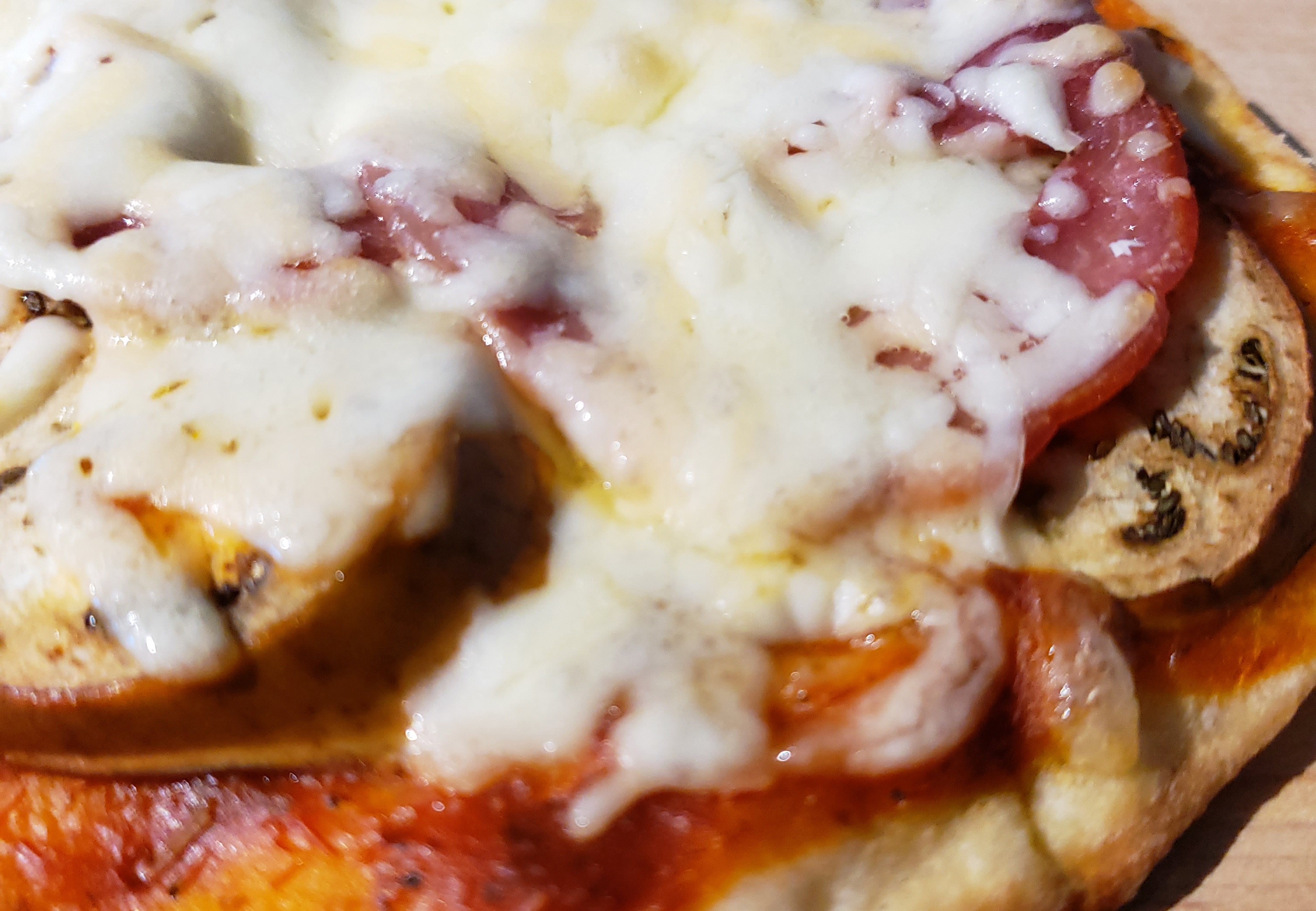 Pizza à l’aubergine et à la pancetta