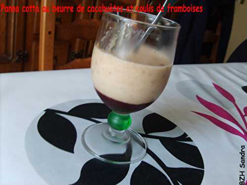 Panna cotta au beurre de cacahuètes