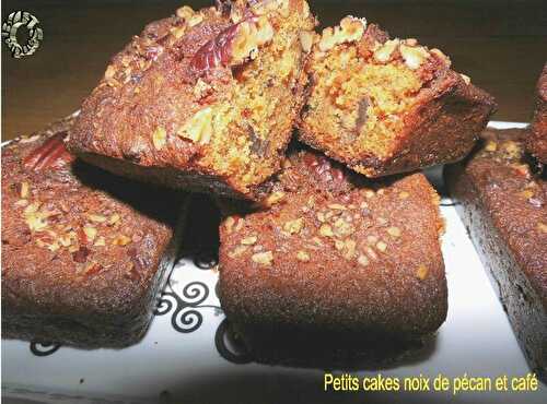 Petits cakes aux noix de pécan et café