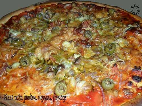 Pizza pesto, oignon, jambon, champignons