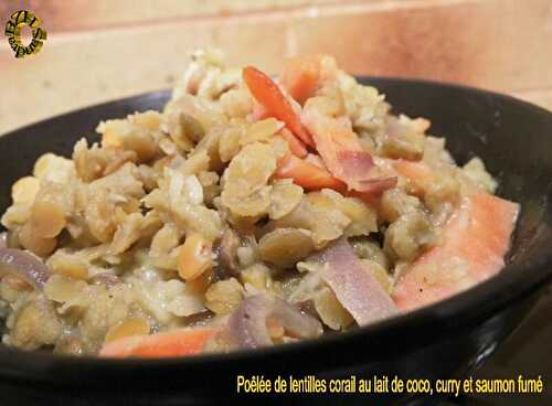 Poêlée de lentilles corail au lait de coco, curry et saumon fumé