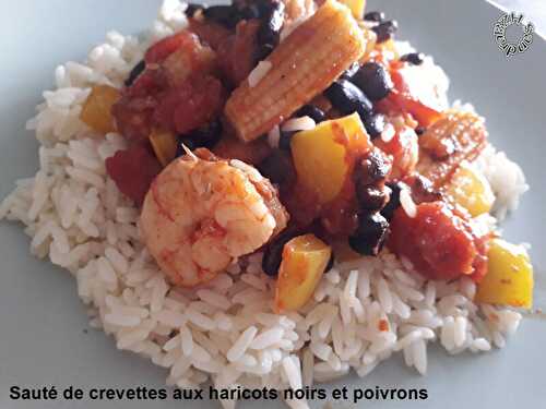 Sauté de crevettes aux haricots noirs et poivrons