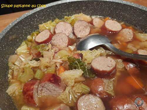 Soupe paysanne au chou, haricots blancs et saucisses fumées - Les