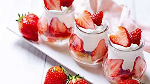 Savourez le tiramisu fraise façon Cyril Lignac