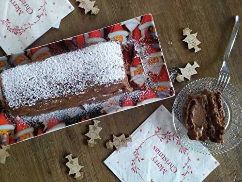 Bûche crème de marron, praliné, chocolat