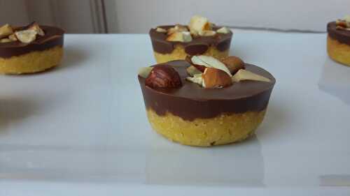 Petites tartelettes sablées caramel / praliné / noisettes / amandes façon Krumchy de Christophe Michalak pour mes 8 ans!