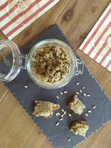 Rillettes de lentilles, échalotes et graines de tournesol