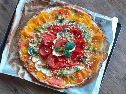 Tarte fine courgettes, tomates, fromage frais, basilic