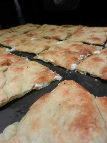 Tourte croustillante au fromage ou Focaccia di Recco