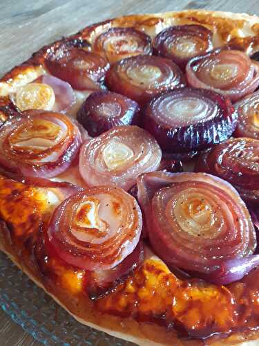 Tarte au oignons rouges et sirop d'érable