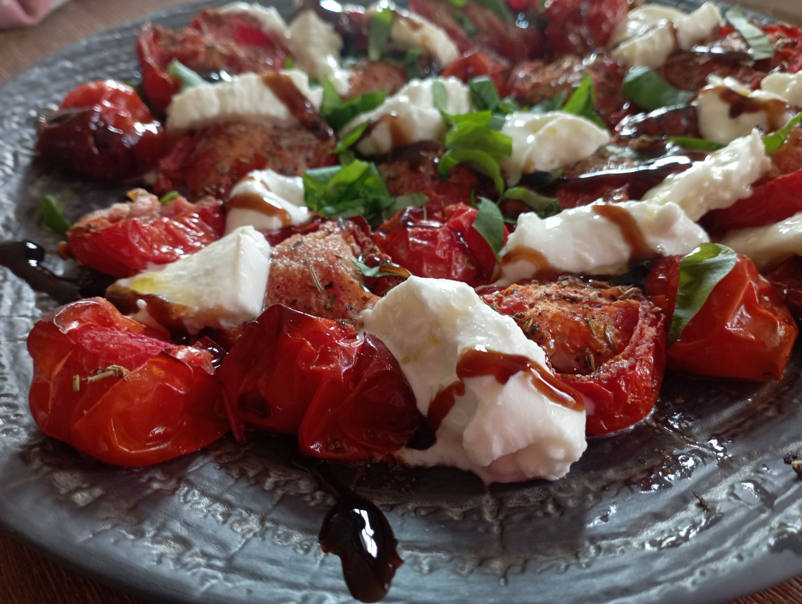 Tomates rôties / mozzarella 