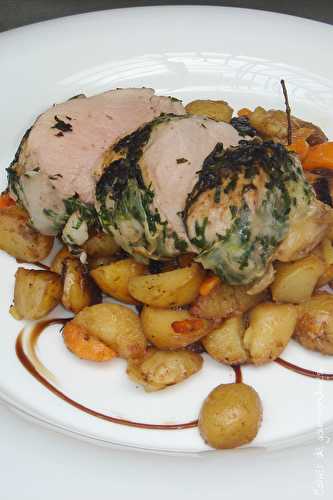 Filet mignon en croûte d'herbes et légumes en cocotte