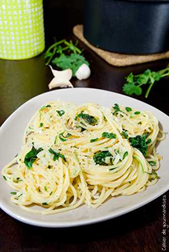 Spaguettis ail et herbes fraiches