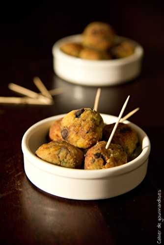 Boulettes d'aubergines aux pignons de pin & basilic