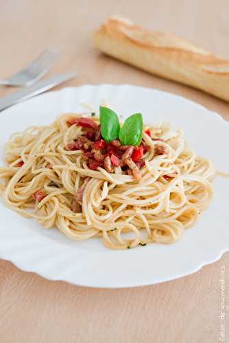 Spaguettis poivrons lardons