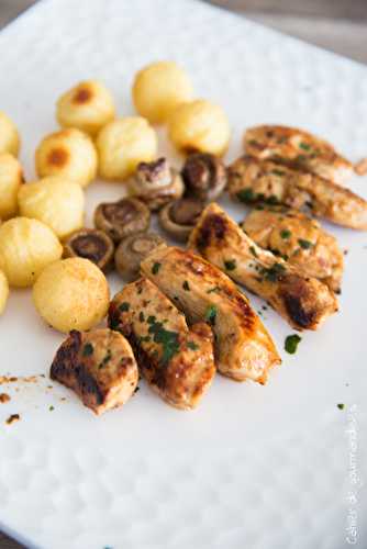 Poulet mariné, champignons aux truffes et pommes noisettes