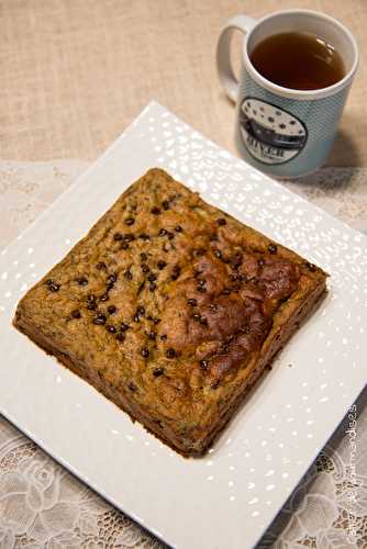 Le gâteau à la banane et pépites de chocolat sans sucre raffiné