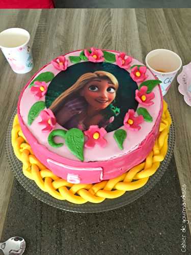 Gâteau d'anniversaire Raiponce
