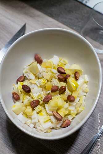 Salade d’endives aux pommes, comté et noisettes