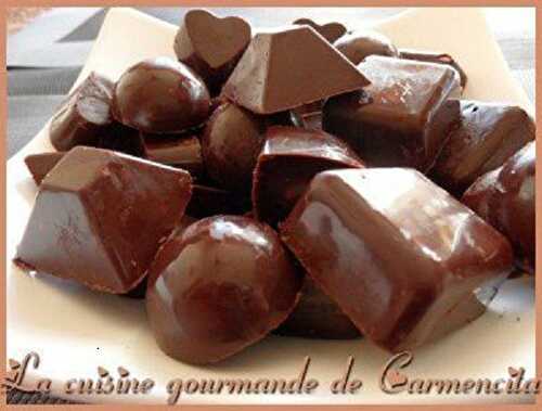 Chocolat noir craquant aux noisettes et pignons  - Cuisine Gourmande De Carmencita