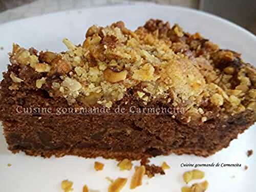 Gâteau banane chocolat et crumble aux noix et amandes