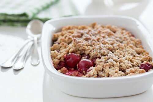 Crumble aux cerises et spéculoos