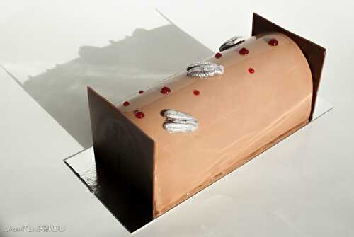 Bûche de Noël aux poires et praliné