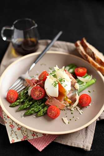 Asperges vertes et oeufs mollets