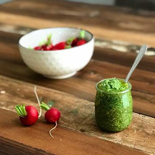 Pesto de fanes de radis