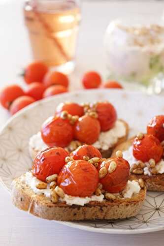 Tartines de ricotta et tomates confites