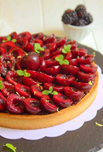 Tarte aux cerises et crème d'amandes