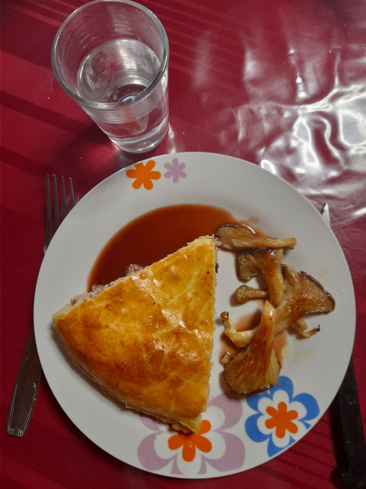 Tourte de gibier sauce chasseur 