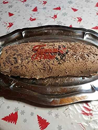 Bûche chocolat noisette