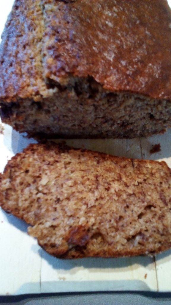 Banana bread ultra moelleux aux épices et aux noisettes