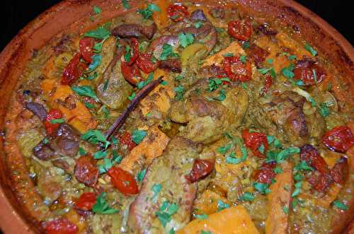 Tajine de  poulet et de patates douces aux tomates confites.