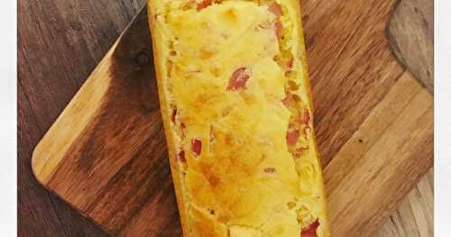 Cake salé aux saveurs de notre enfance: jambon, vache qui rit, gruyère