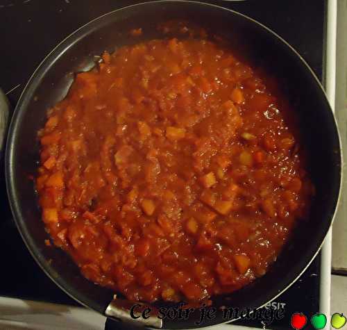 Sauce tomate (avec tomates en boîte et concentré)