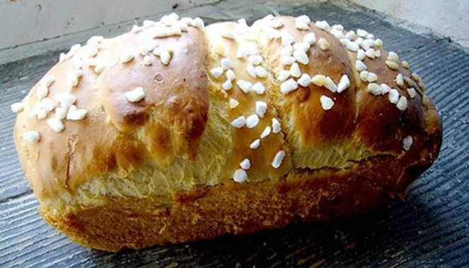 Brioche au lait d'amande et fleur d'oranger