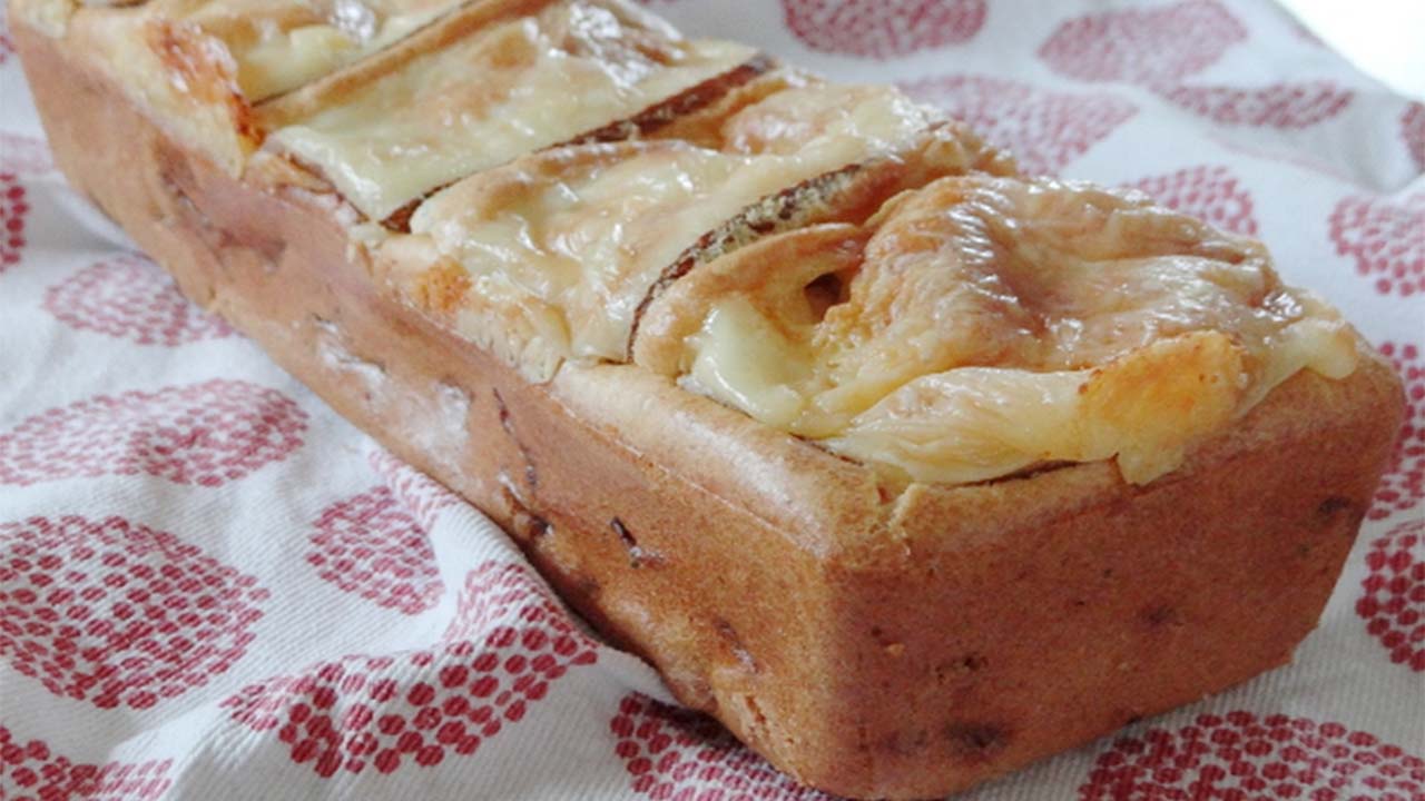 Cake au jambon et à la raclette