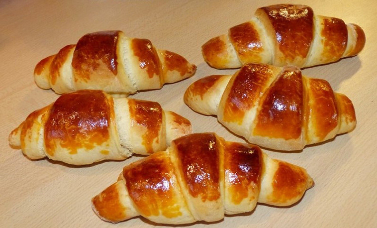 Croissant au beurre en 10 minutes (pâte)