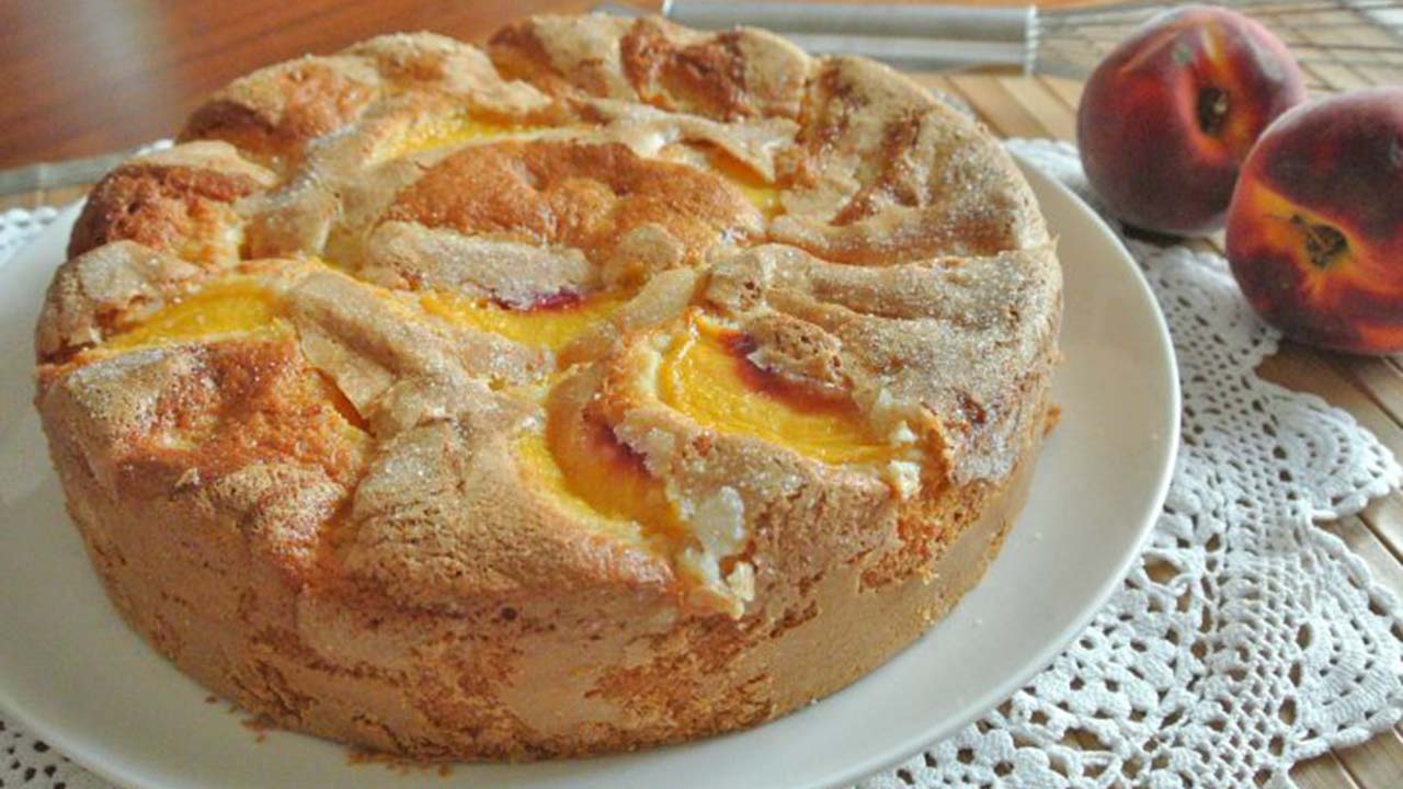 Gâteau aux pêches et au yaourt recette facile