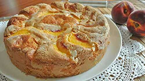 Gâteau aux pêches et au yaourt recette facile