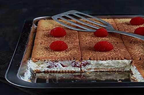 Gâteau de petits-beurre aux framboises desserts express