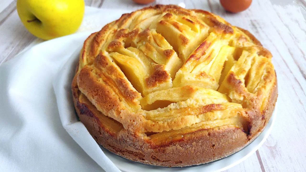 Gâteau moelleux à la pomme de ma grand-mère