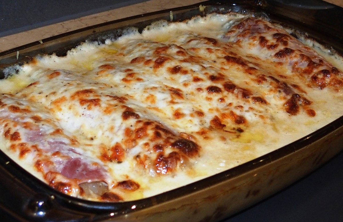 Gratin d’endives au jambon et à la sauce béchamel