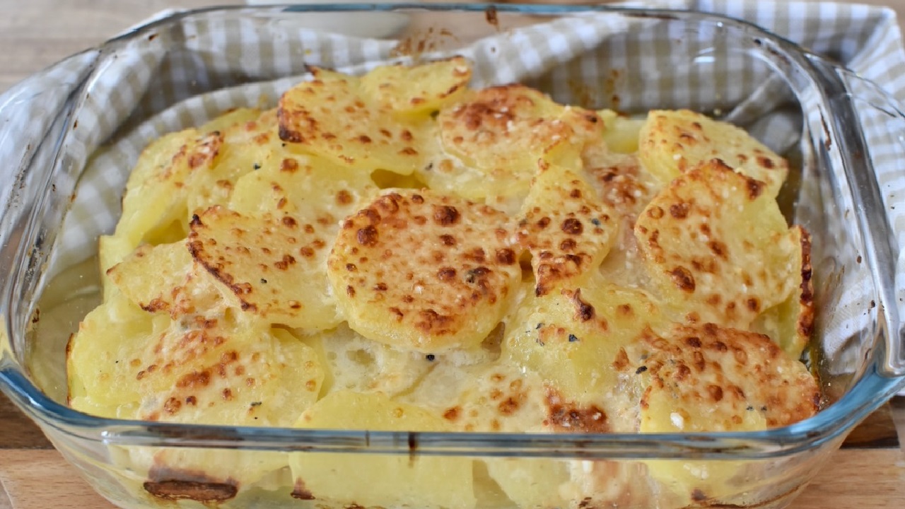 Gratin de pomme de terre au lait au four