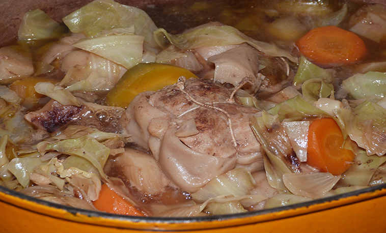 Paupiettes de veau au chou vert, carottes & navets